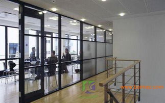 全面解讀80款辦公室裝修隔斷材料 單玻、雙玻與百葉屏風供應指南